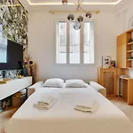 Studio avec mezzanine Arc de Triomphe